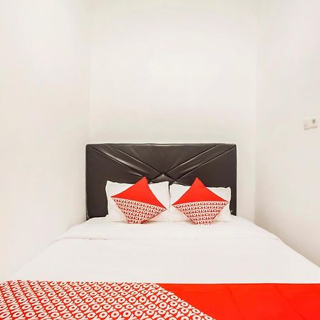 OYO 2720 Sutomo Inn Medan Exterior foto